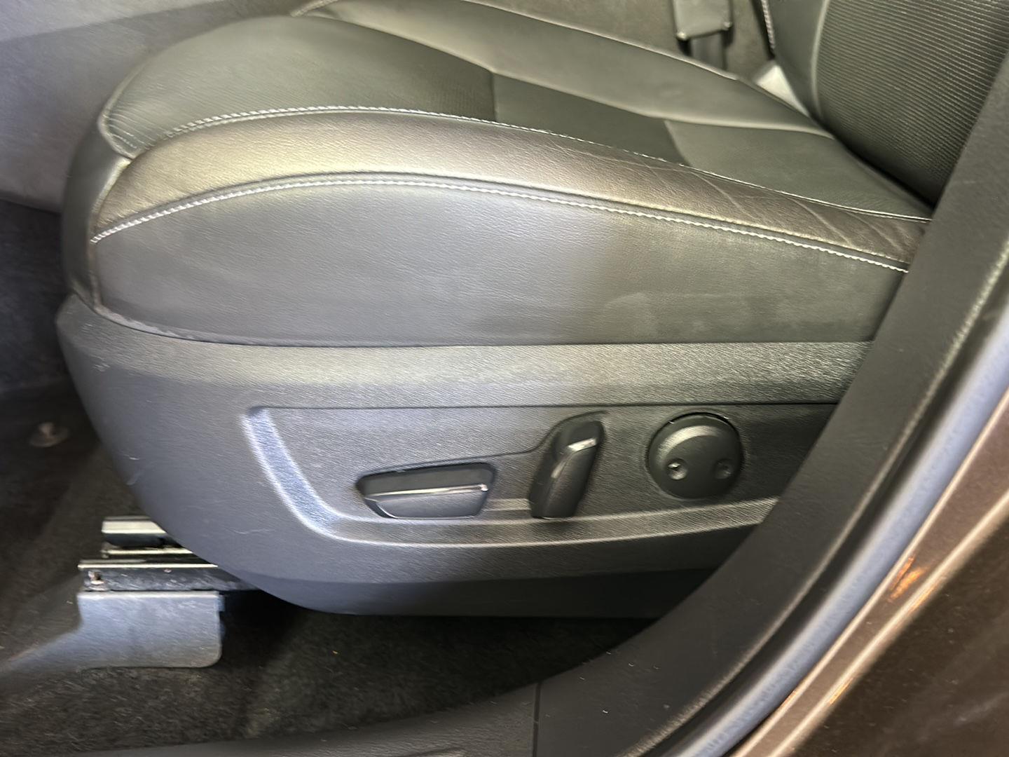 Used 2019 Chestnut Bronze INFINITI ESSENTIAL image 19