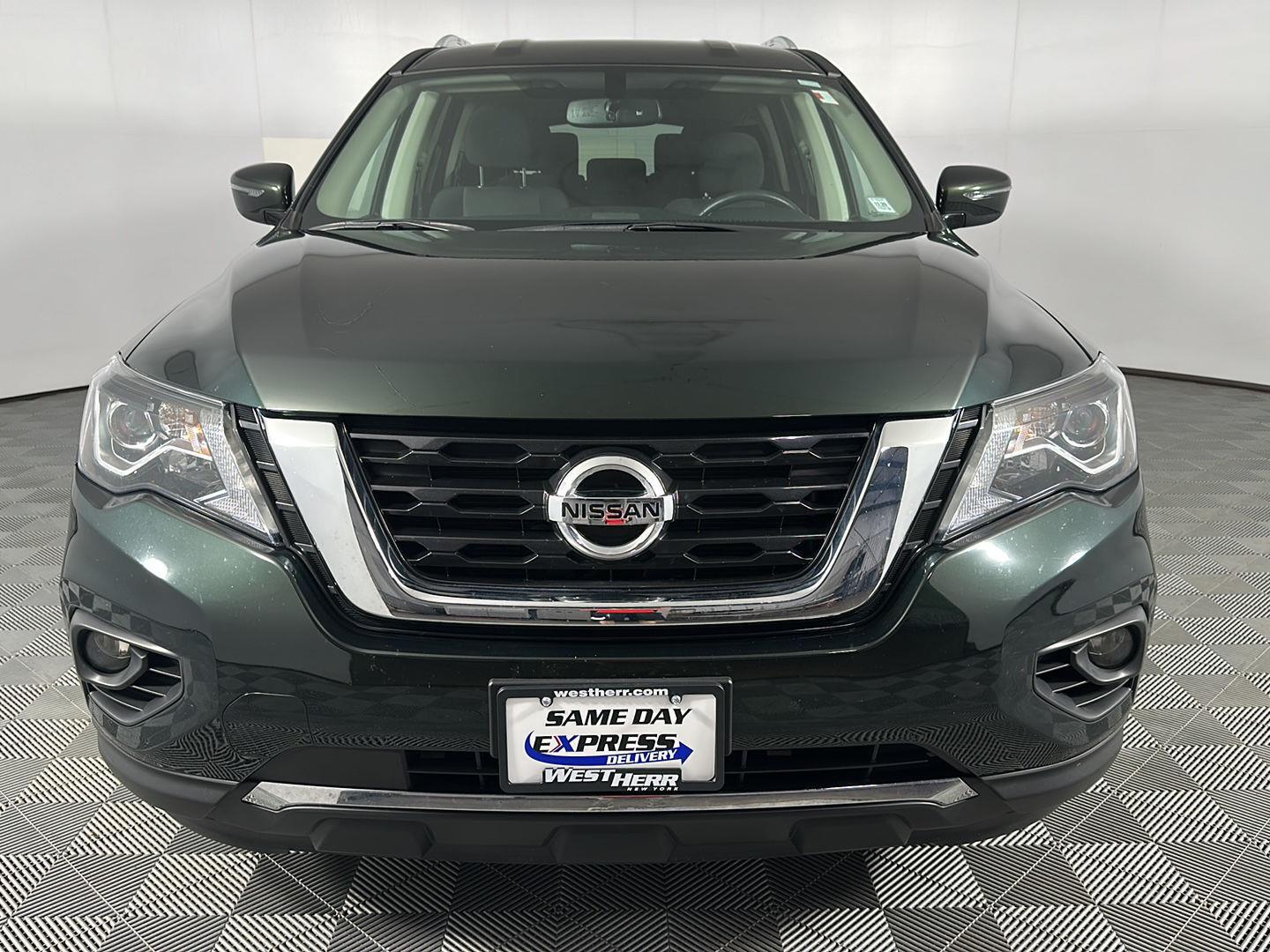 Used 2019 Midnight Pine Metallic Nissan SV image 2