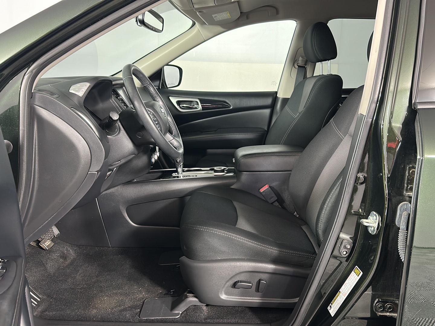 Used 2019 Midnight Pine Metallic Nissan SV image 7