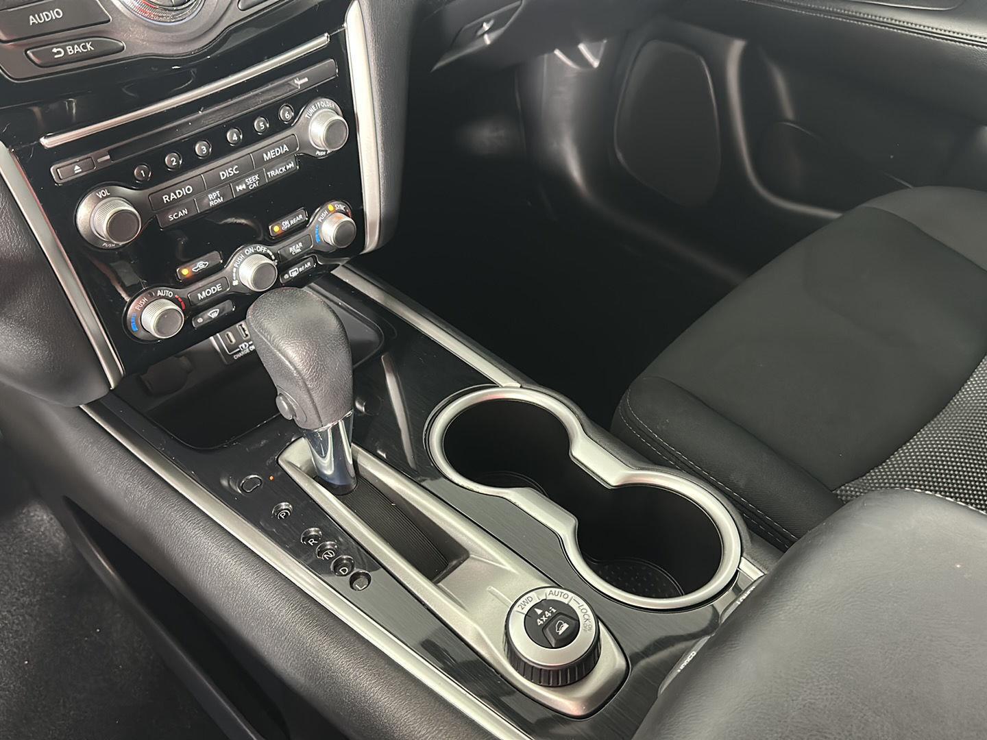 Used 2019 Midnight Pine Metallic Nissan SV image 18