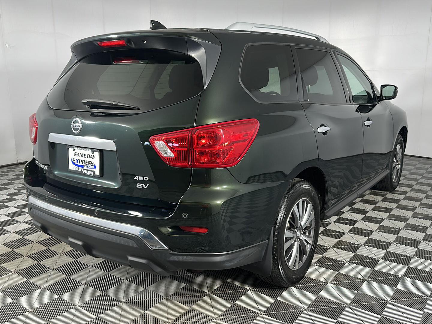 Used 2019 Midnight Pine Metallic Nissan SV image 27