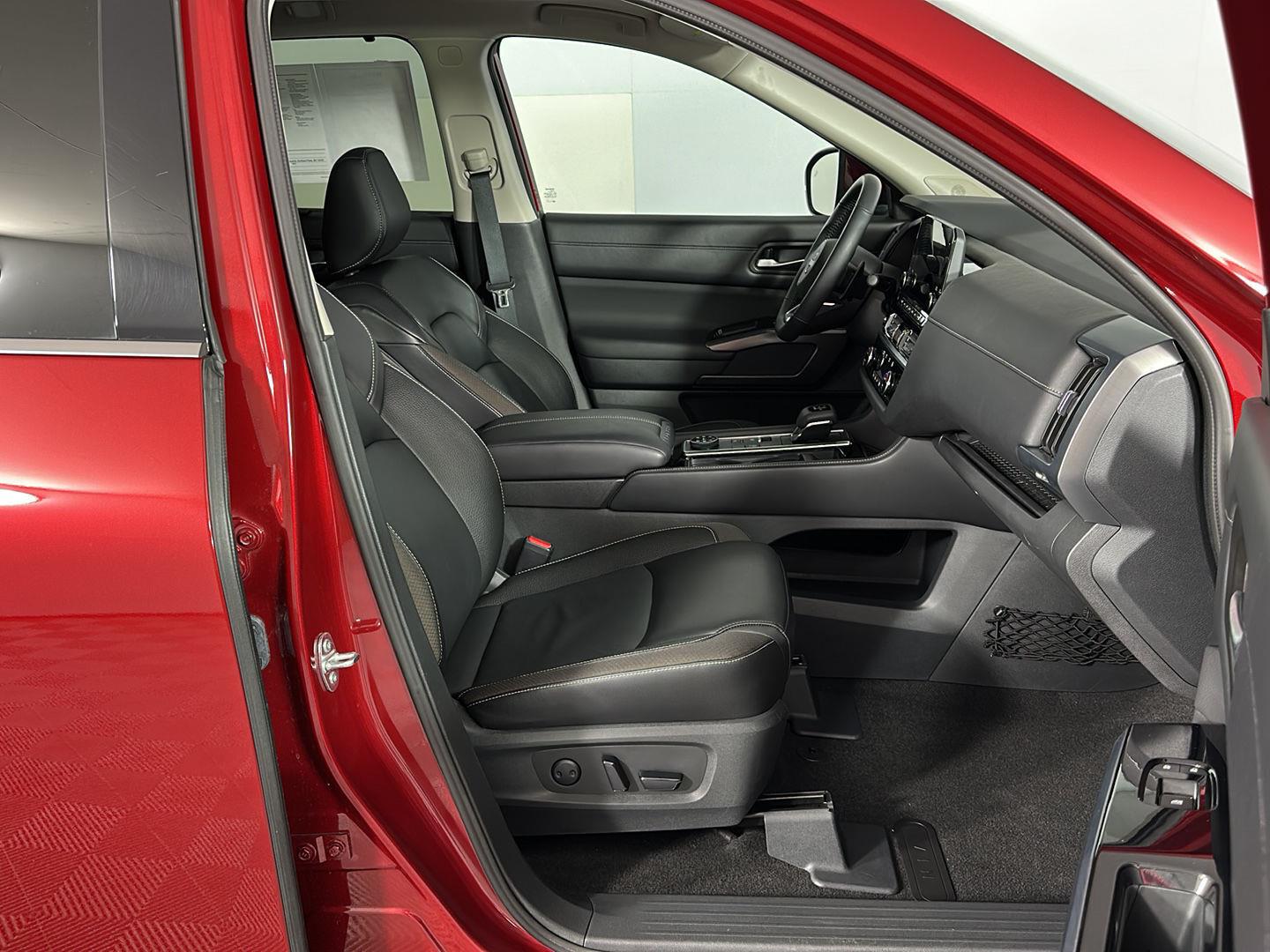 Certified Used 2024 Scarlet Ember Nissan SL image 34