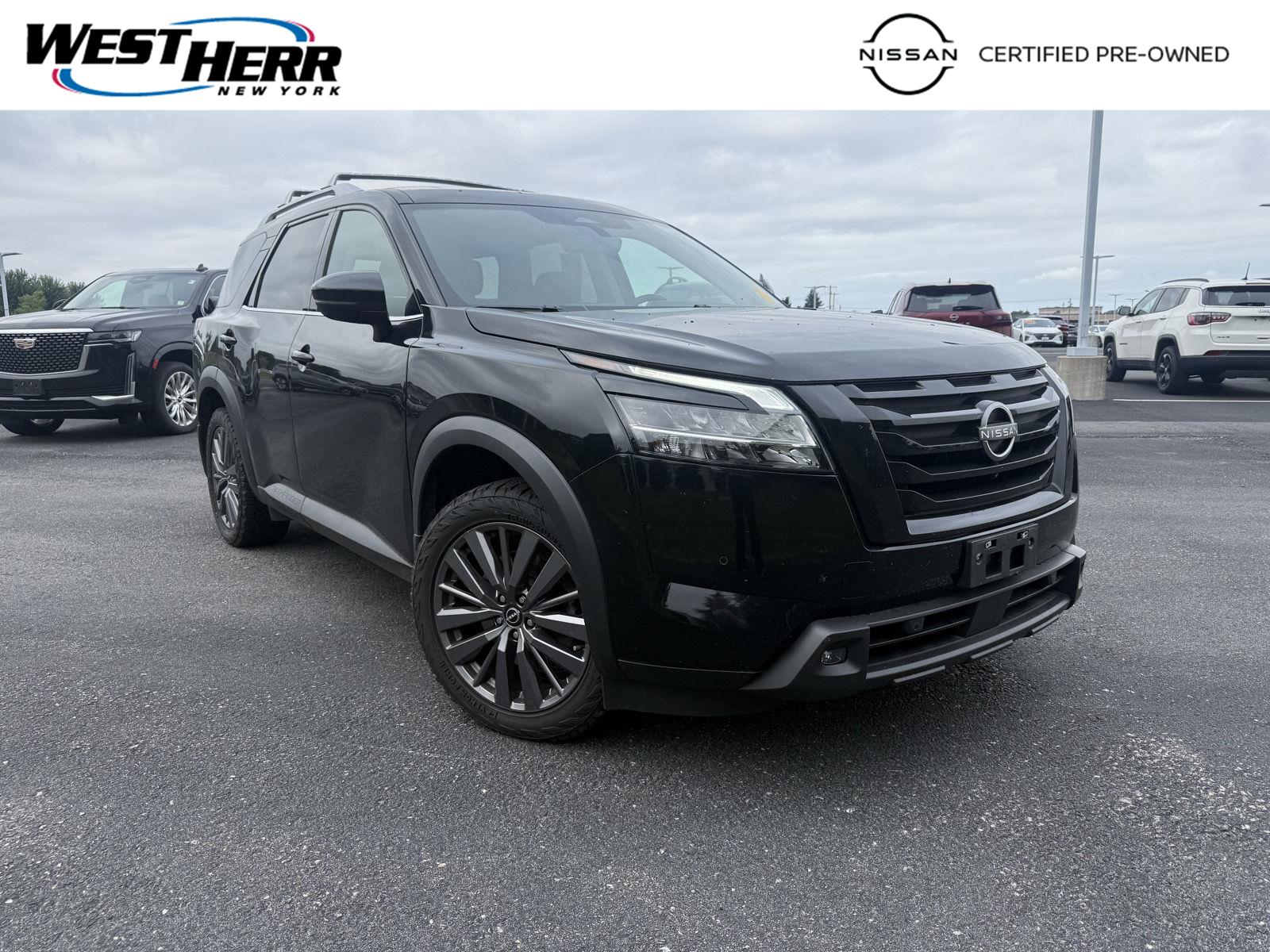 2023 Nissan Pathfinder SL 4WD