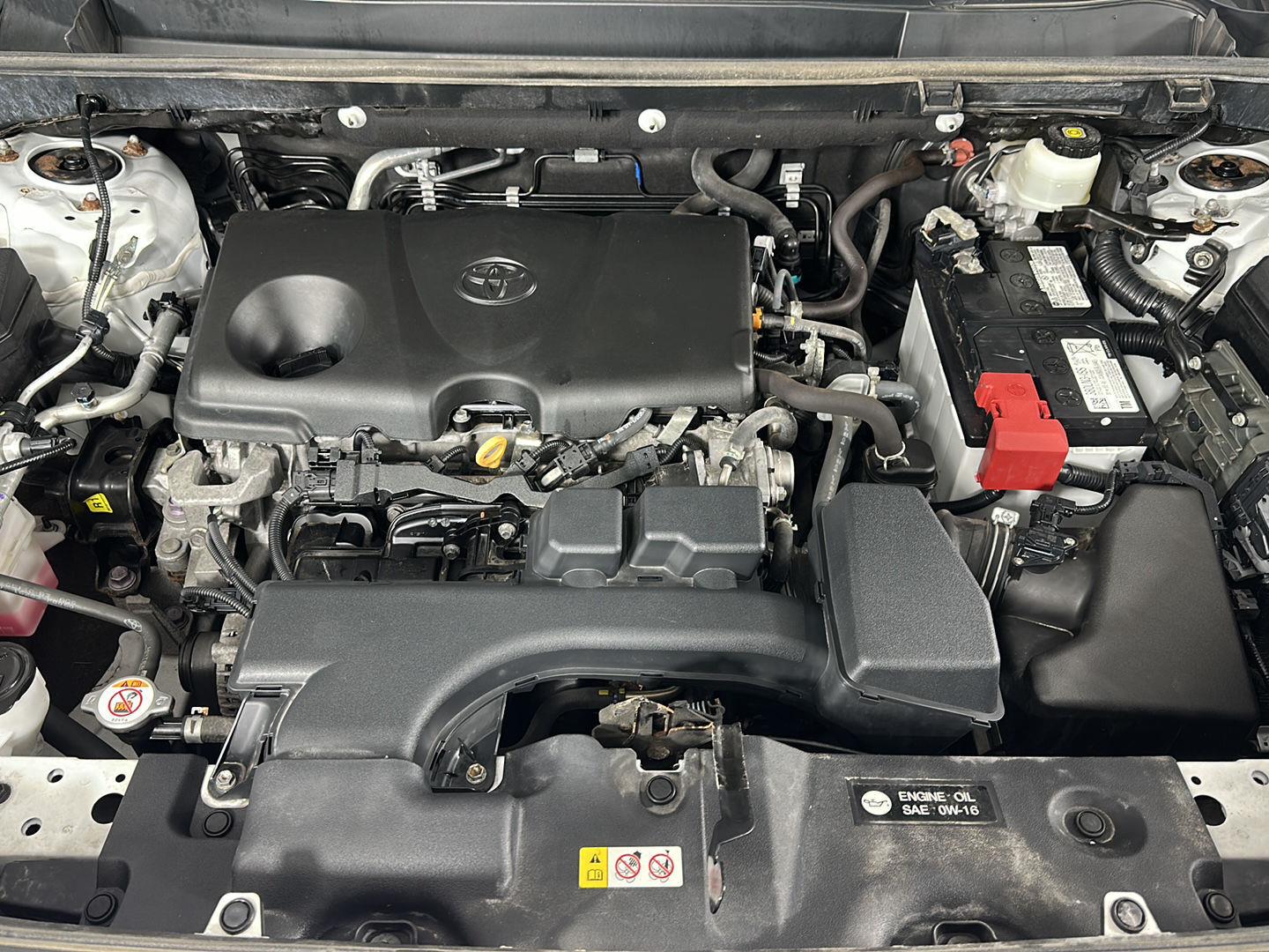 Used 2022 White Toyota XLE image 4