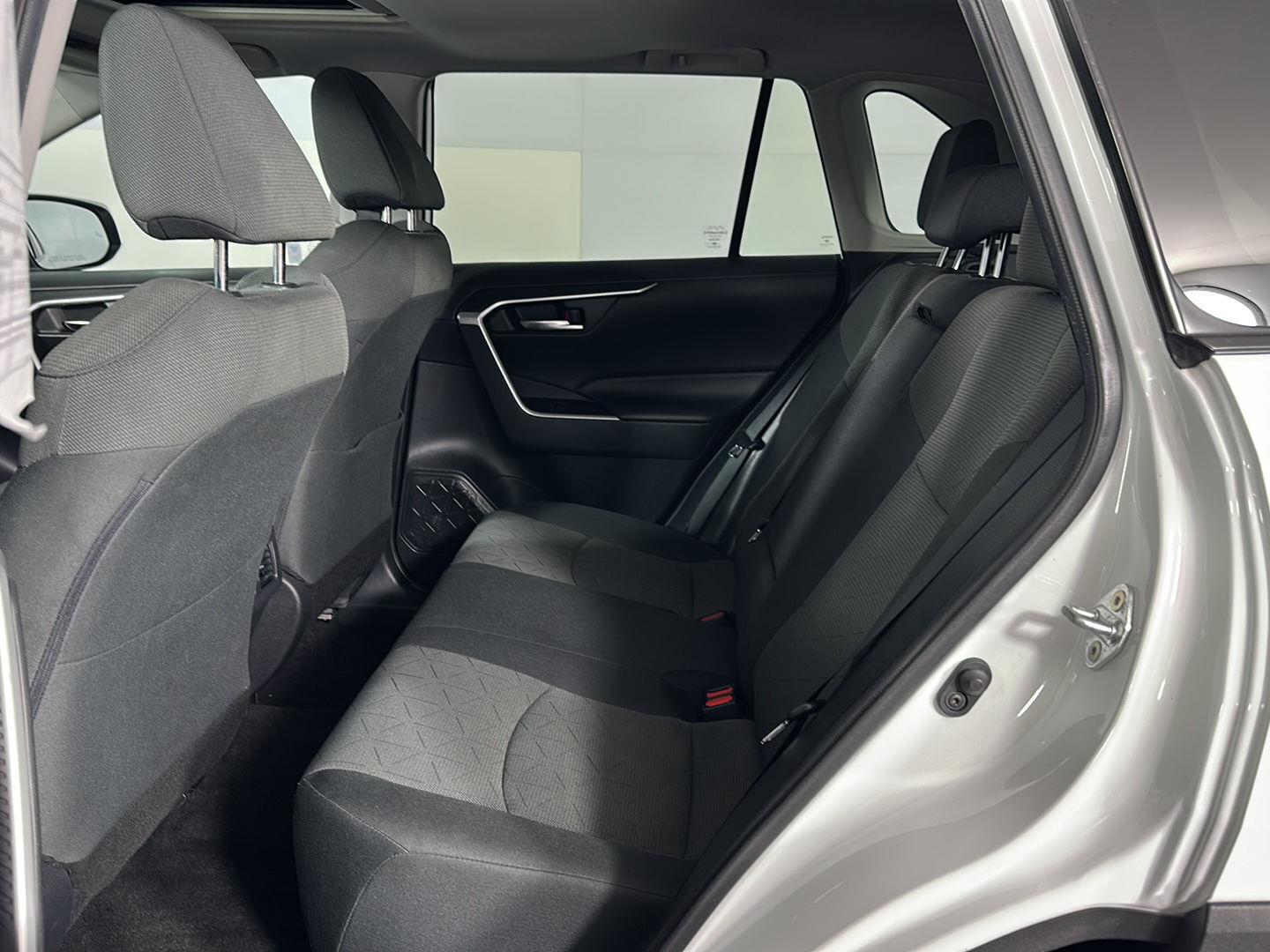 Used 2022 White Toyota XLE image 20