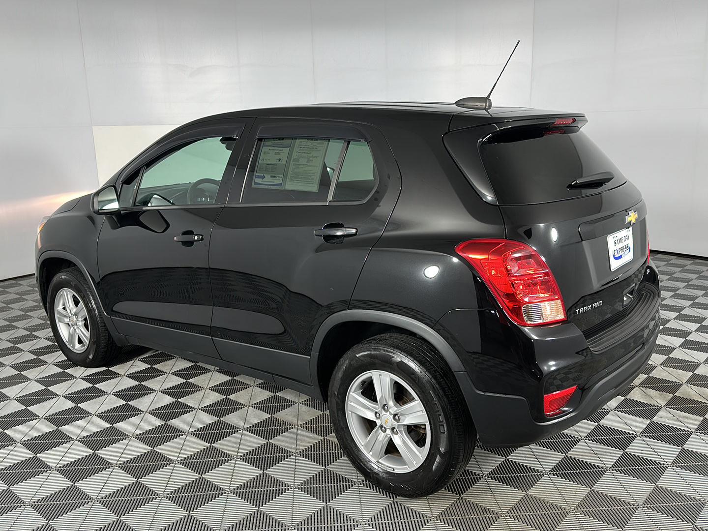 Used 2020 Mosaic Black Metallic Chevrolet LS image 4
