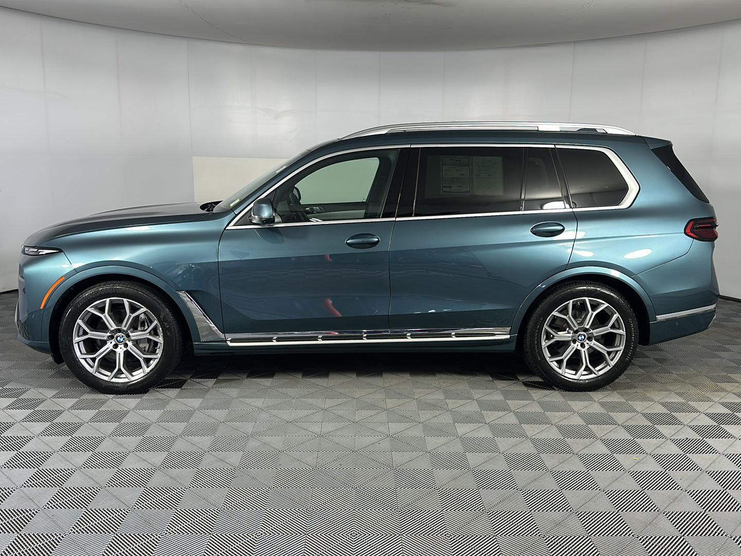 Used 2024 Blue Ridge Mountain Metallic BMW xDrive40i image 7