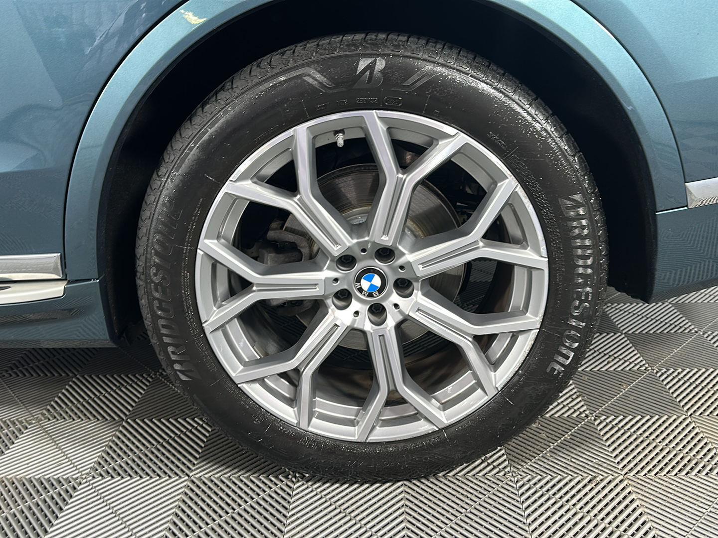 Used 2024 Blue Ridge Mountain Metallic BMW xDrive40i image 8