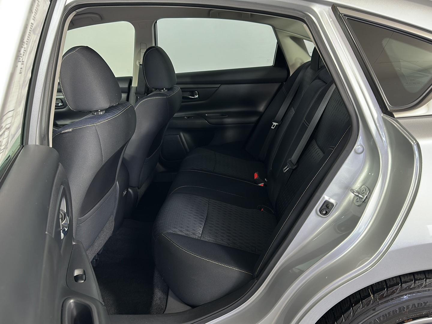 Used 2018 Brilliant Silver Nissan 2.5 S image 20
