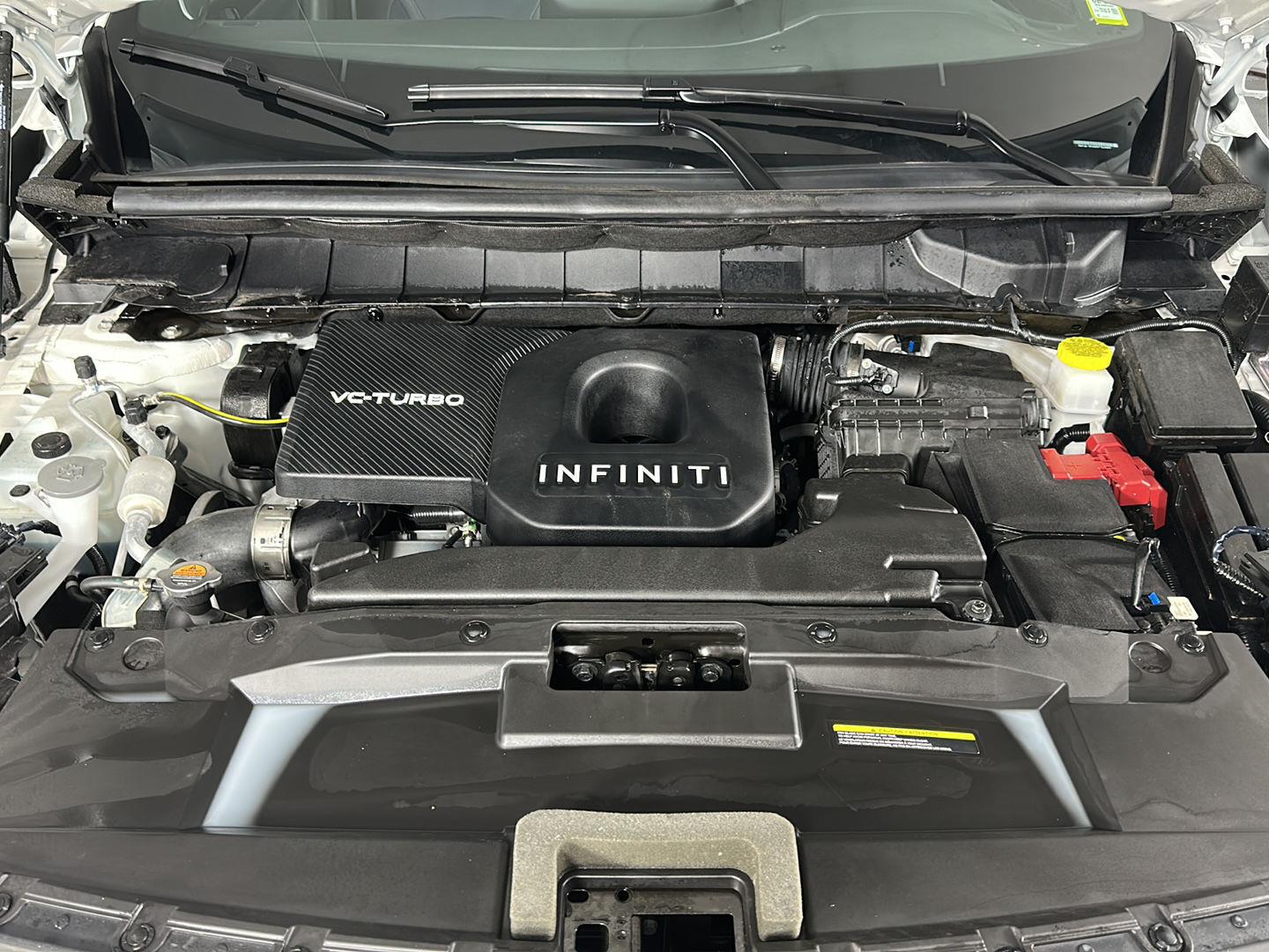 Used 2026 Radiant White INFINITI SPORT image 4
