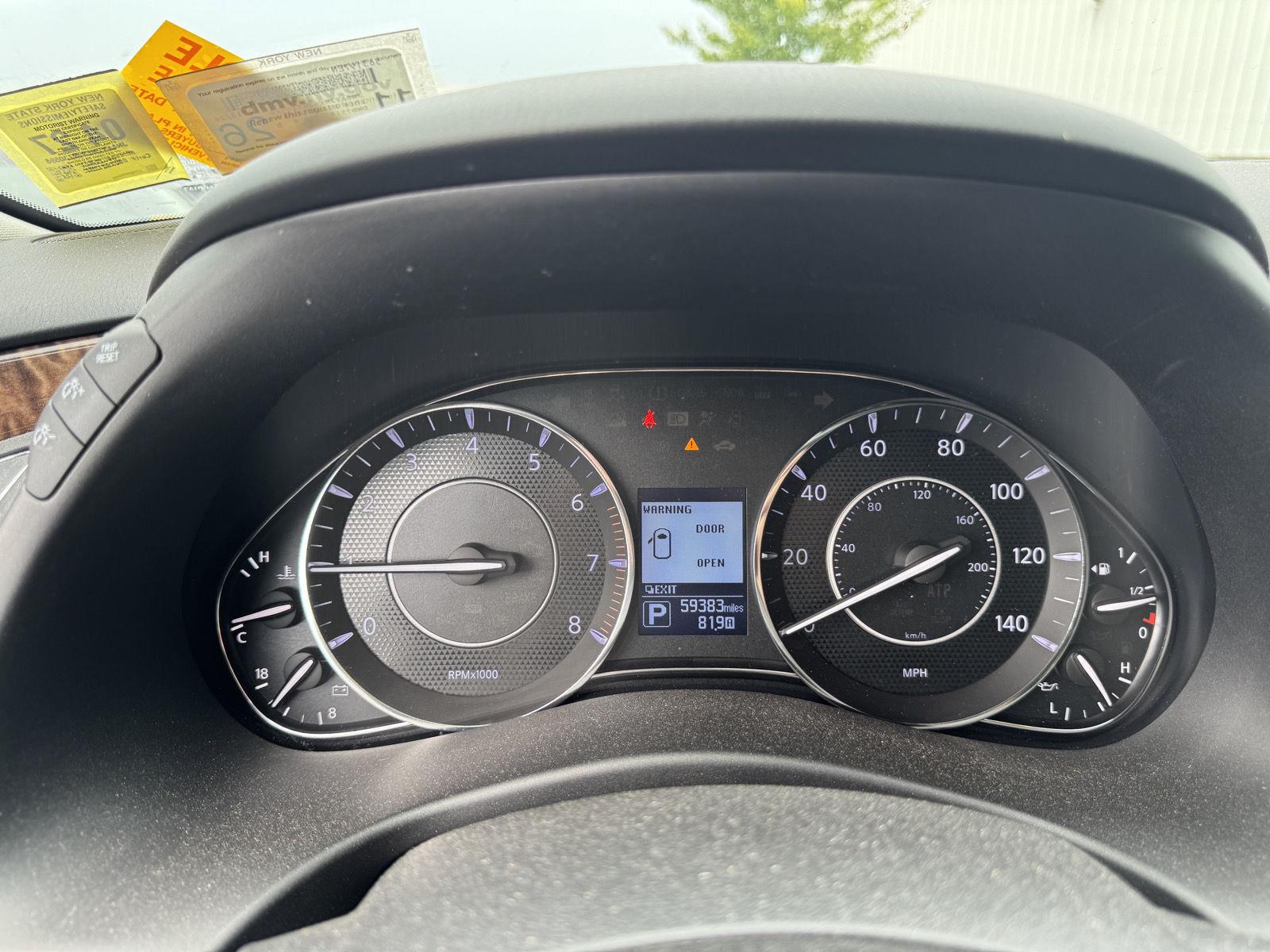 Used 2018 Mocha Almond Nissan Platinum image 16