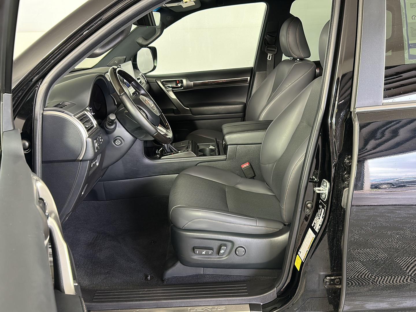 Used 2022 Nebula Gray Pearl Lexus GX 460 Premium image 15
