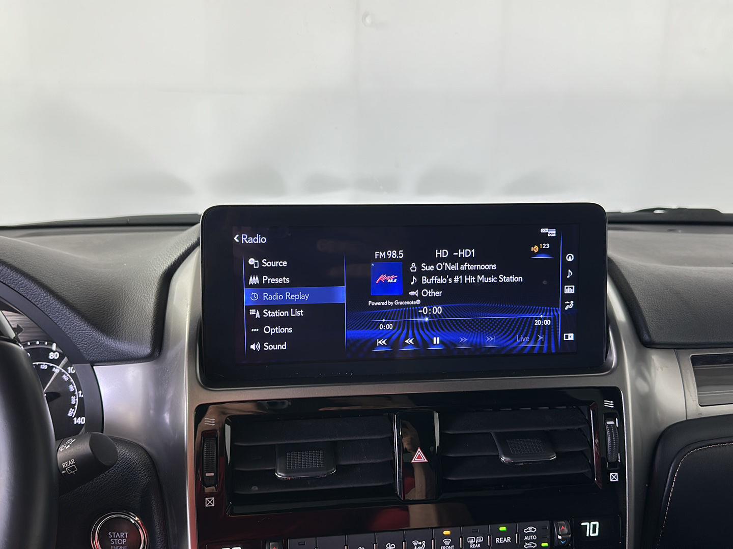 Used 2022 Nebula Gray Pearl Lexus GX 460 Premium image 26