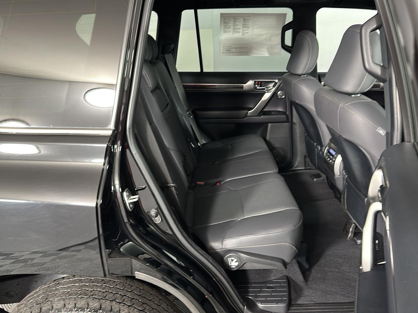 Used 2022 Nebula Gray Pearl Lexus GX 460 Premium image 36