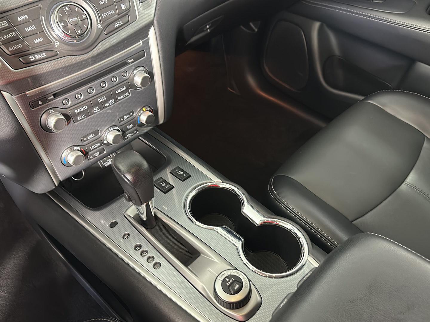 Used 2020 Gun Metallic Nissan SL image 20