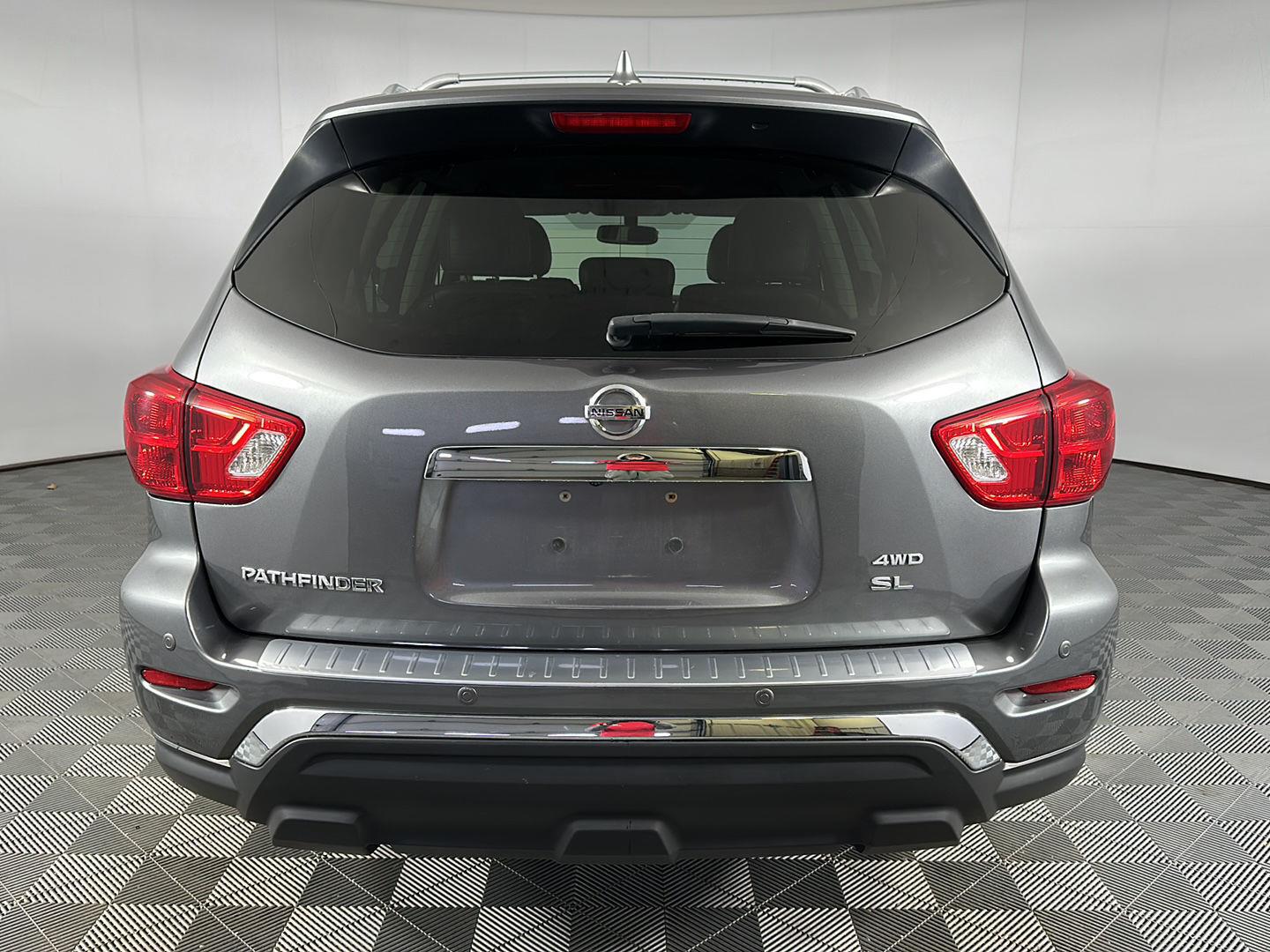 Used 2020 Gun Metallic Nissan SL image 28