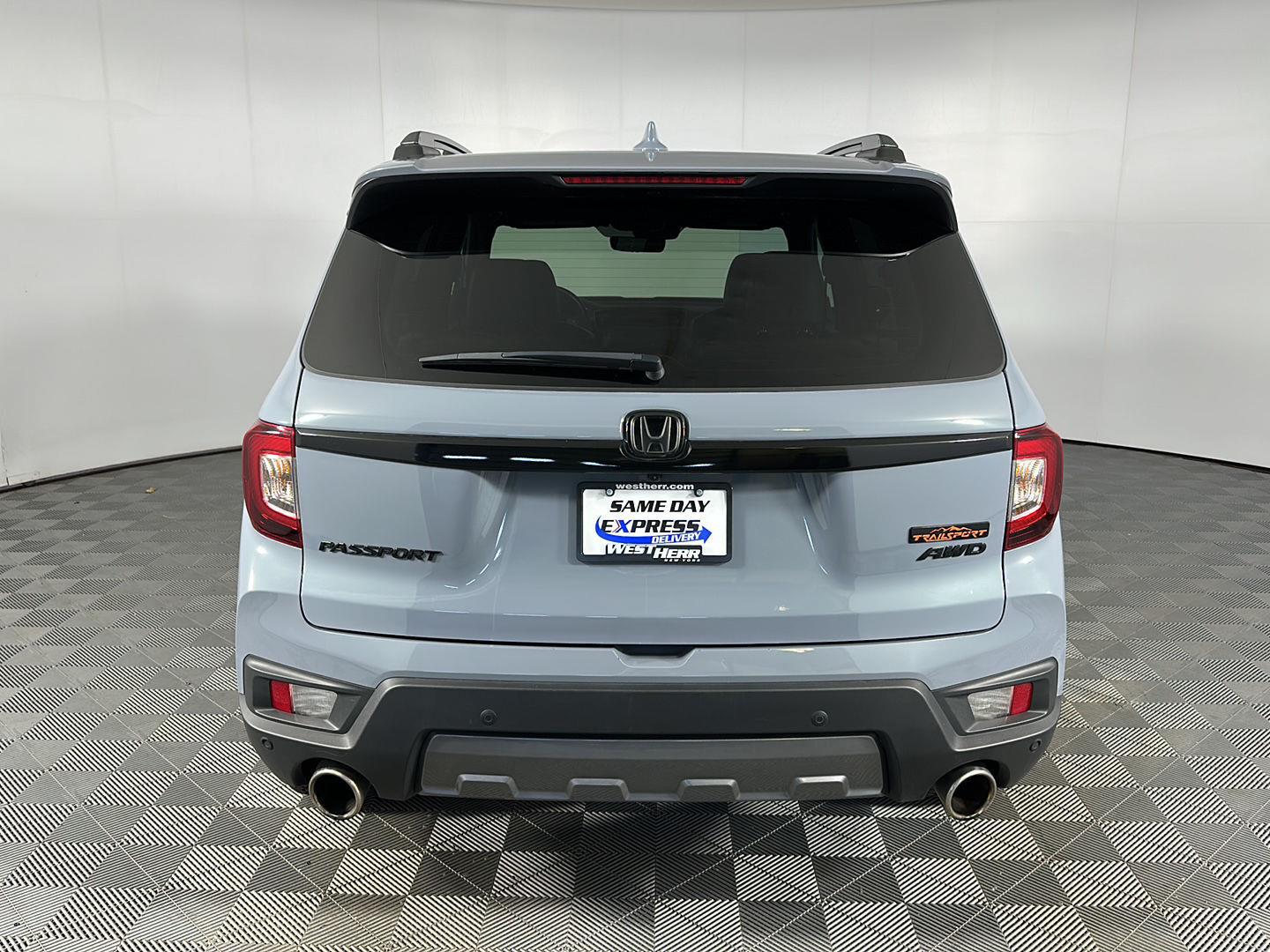 Used 2024 Sonic Gray Pearl Honda TrailSport image 6