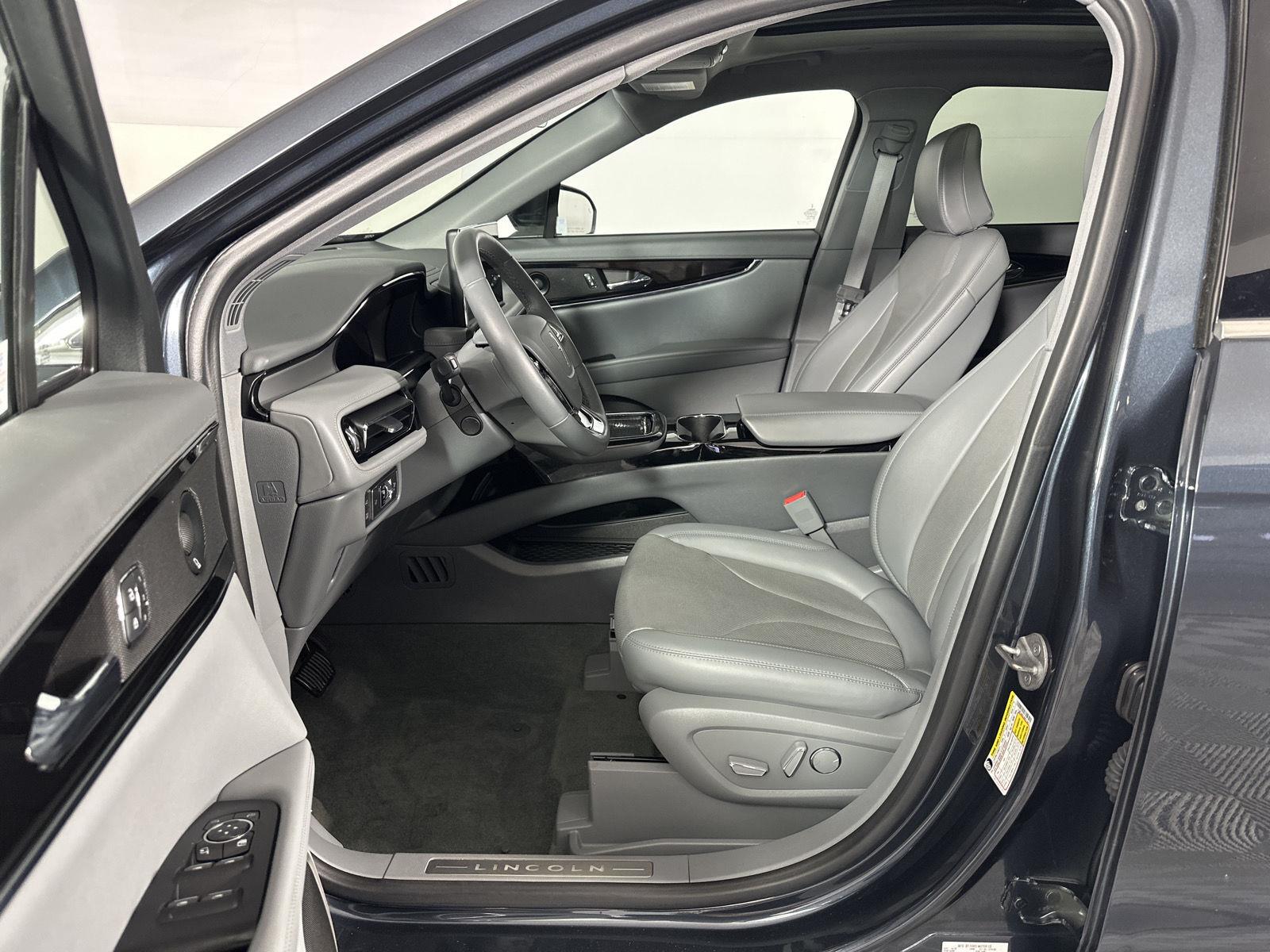 Used 2022 Flight Blue Lincoln Reserve image 7