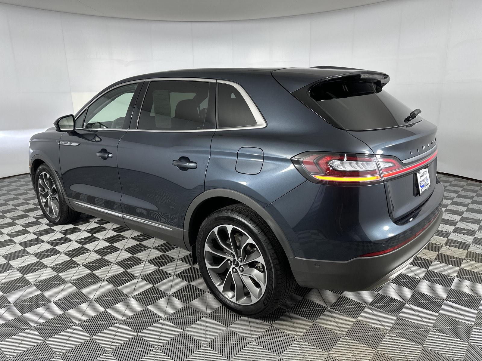 Used 2022 Flight Blue Lincoln Reserve image 25