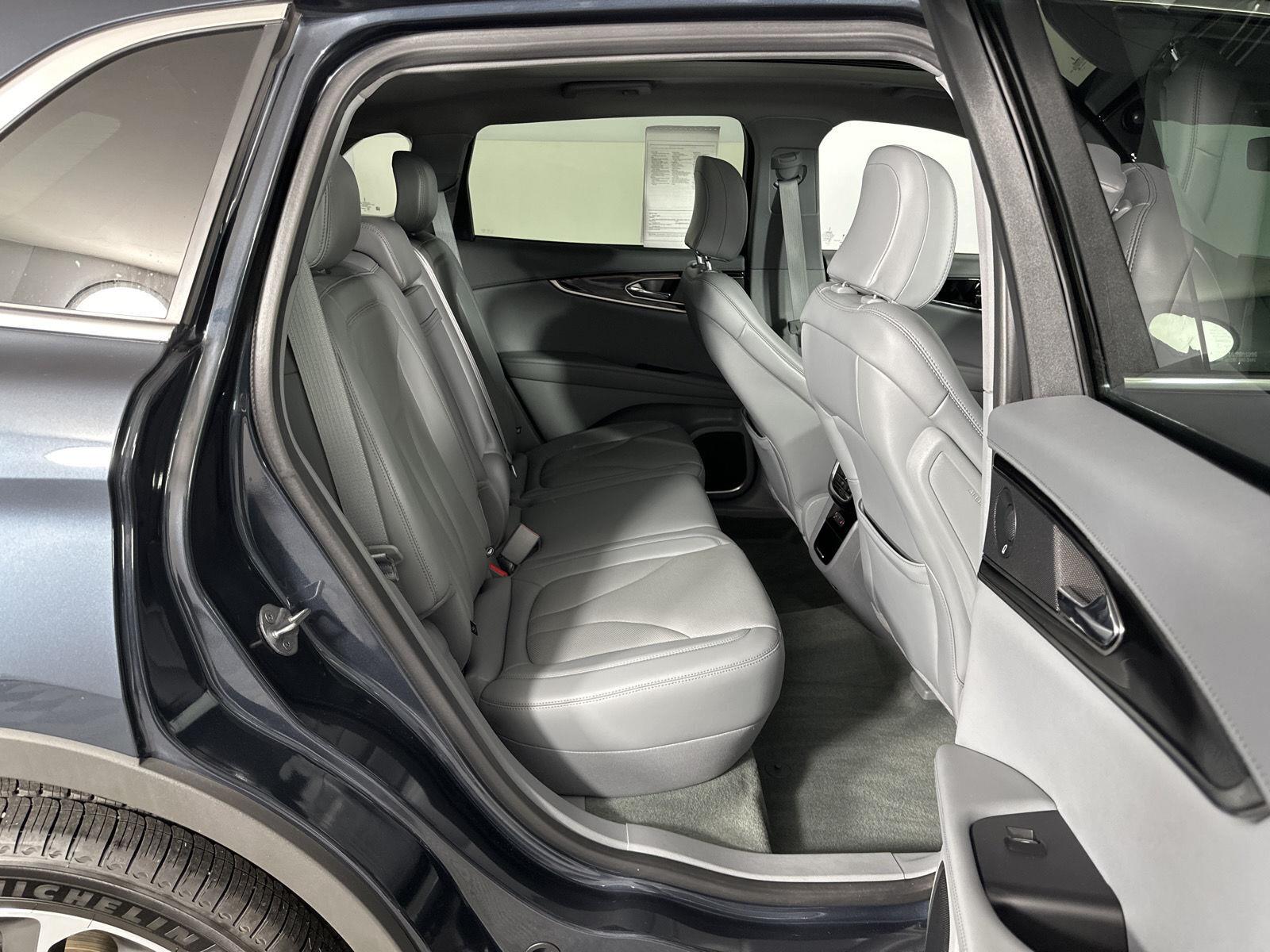 Used 2022 Flight Blue Lincoln Reserve image 32