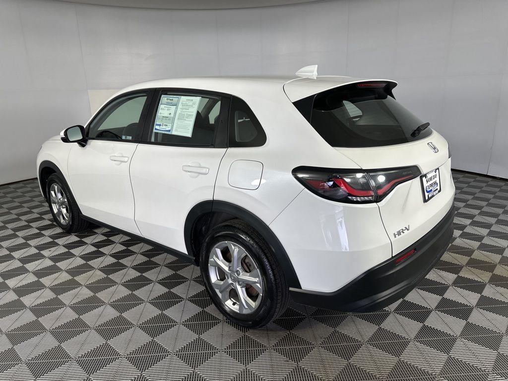 Used 2024 Platinum White Pearl Honda LX image 4