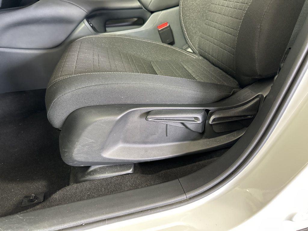Used 2024 Platinum White Pearl Honda LX image 17