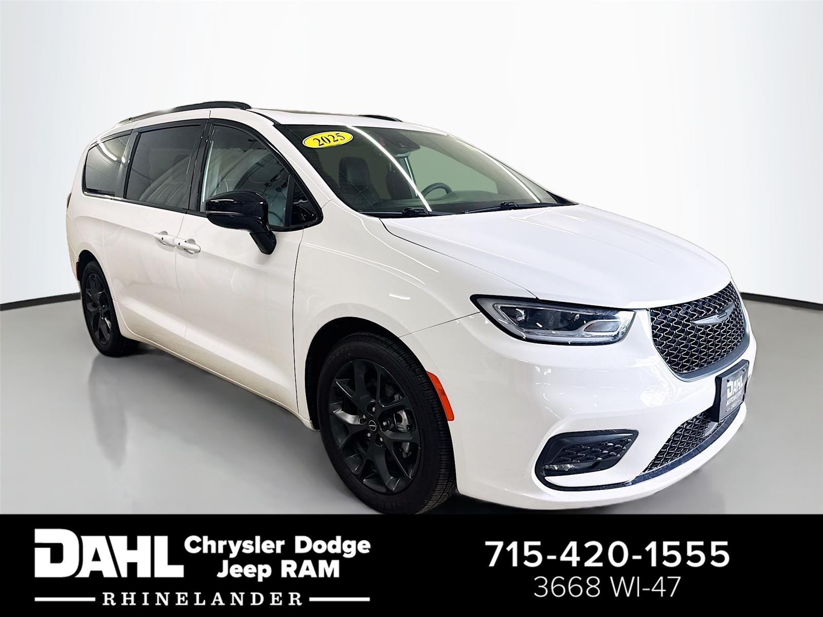 2025 Chrysler Pacifica Limited FWD