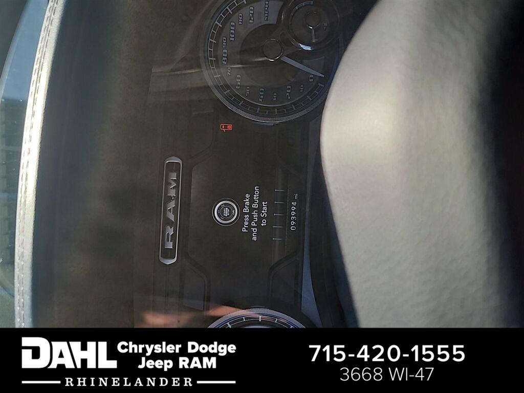 Diamond Black Crystal Pearlcoat 2019 RAM 1500 Pickup Truck Four-Wheel Drive 8-Speed Automatic