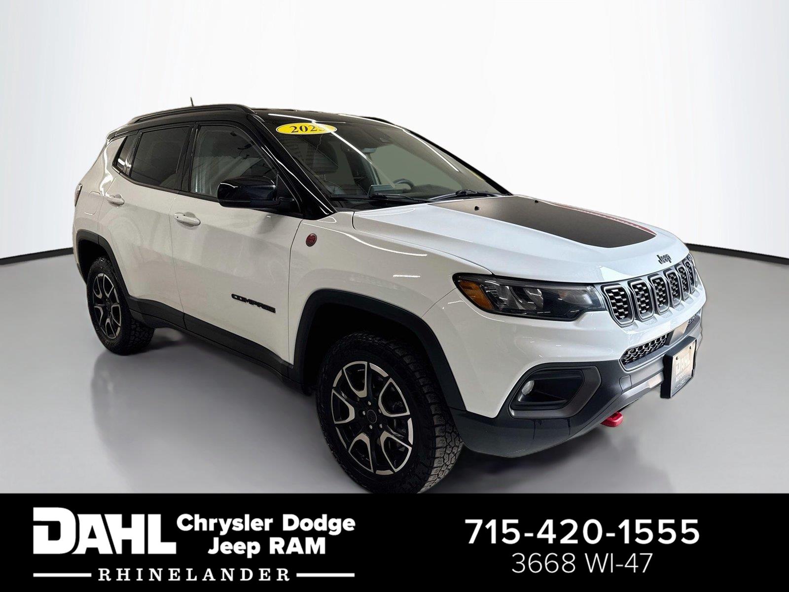 Bright White Clearcoat 2025 Jeep Compass SUV / Crossover Four-Wheel Drive 8-Speed Automatic