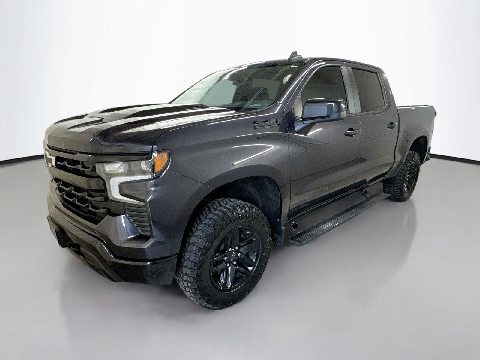 View vehicle photo 4