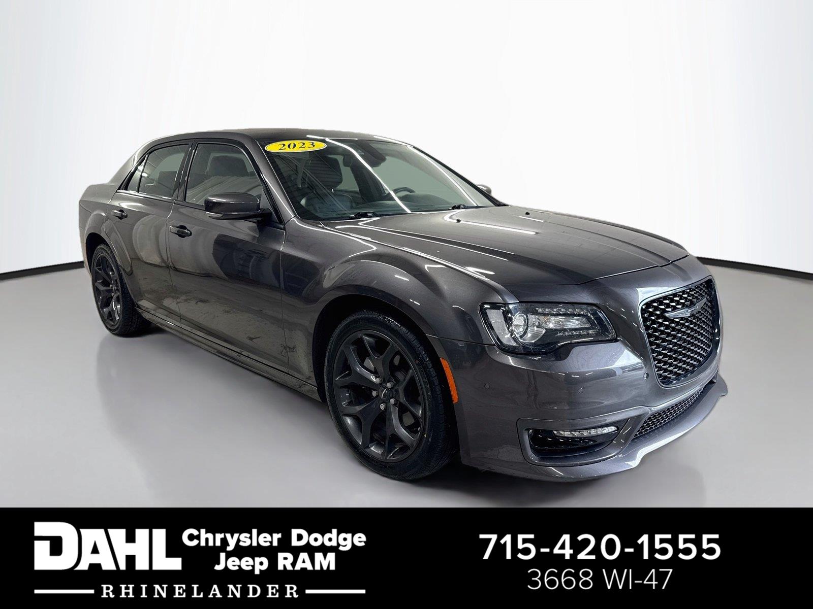 2023 Chrysler 300 Touring L RWD