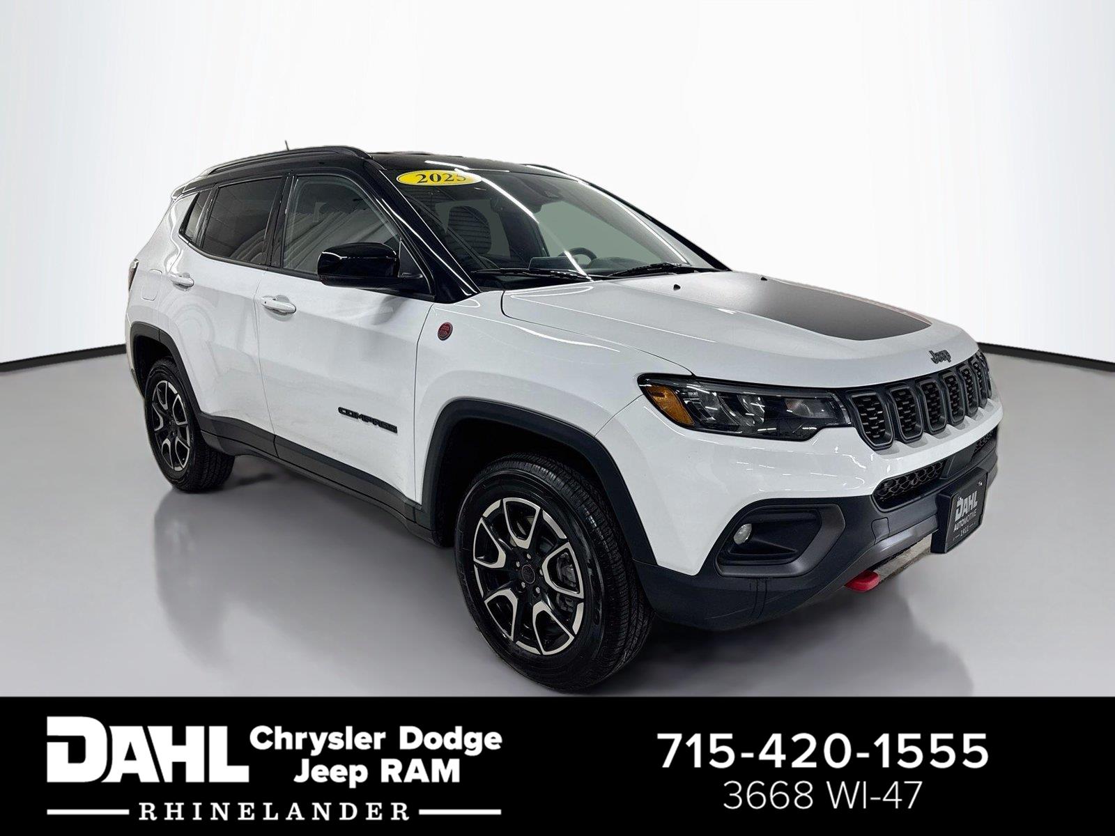 Bright White Clearcoat 2025 Jeep Compass SUV / Crossover Four-Wheel Drive 8-Speed Automatic