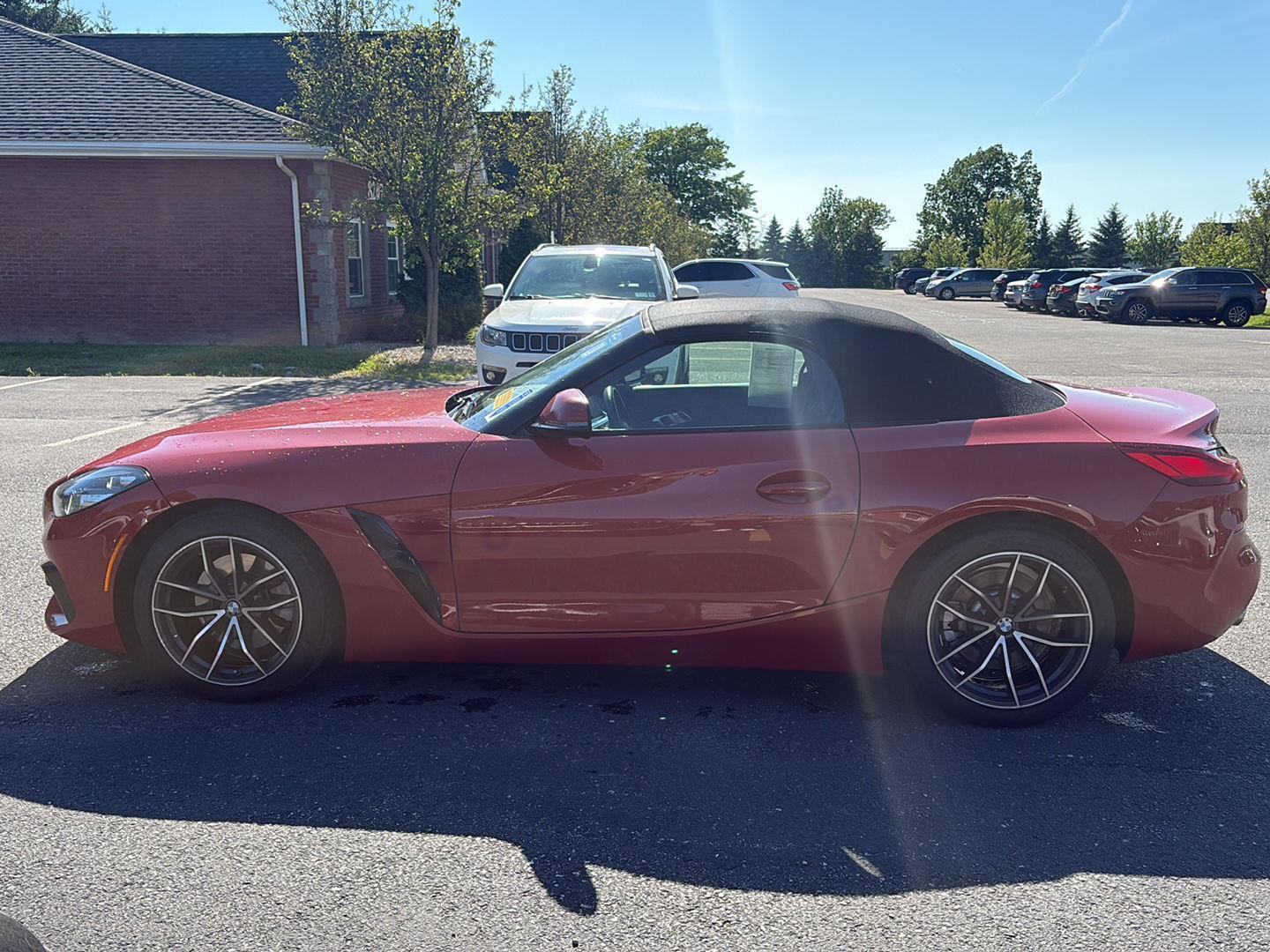 Used 2022 San Francisco Red Metallic BMW sDrive30i image 6