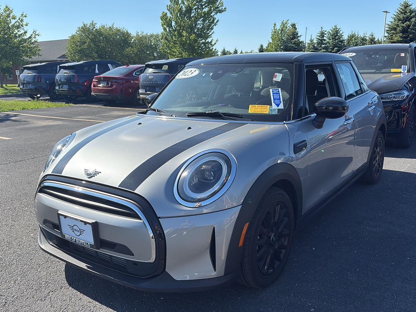 Used 2023 Melting Silver III Metallic MINI Cooper image 4
