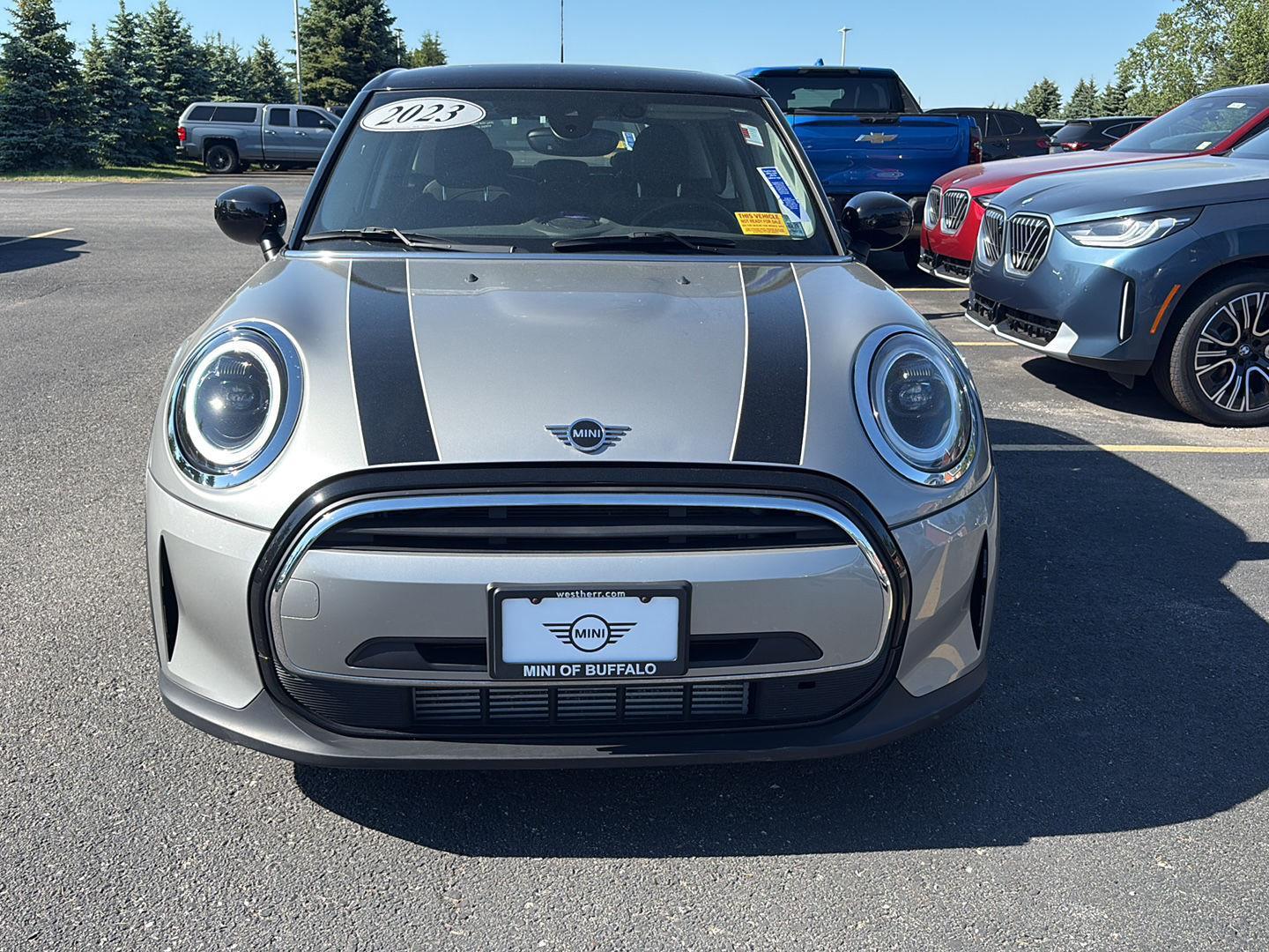 Used 2023 Melting Silver III Metallic MINI Cooper image 5