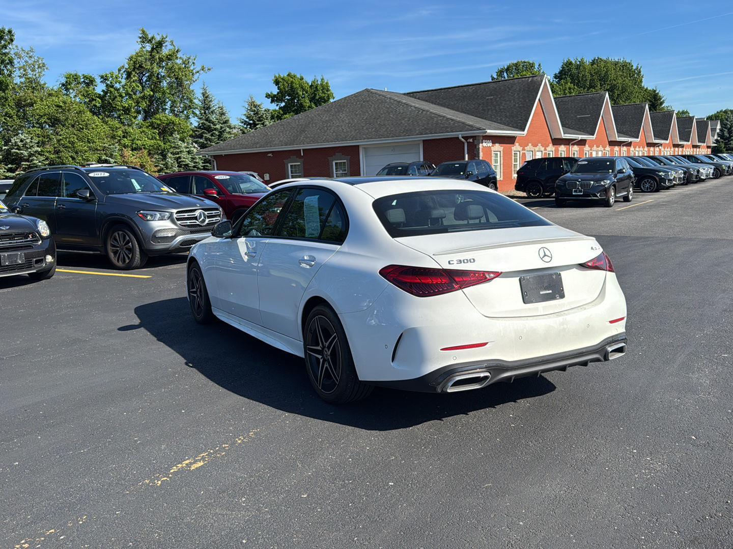 Used 2025  Mercedes-Benz C 300 image 5