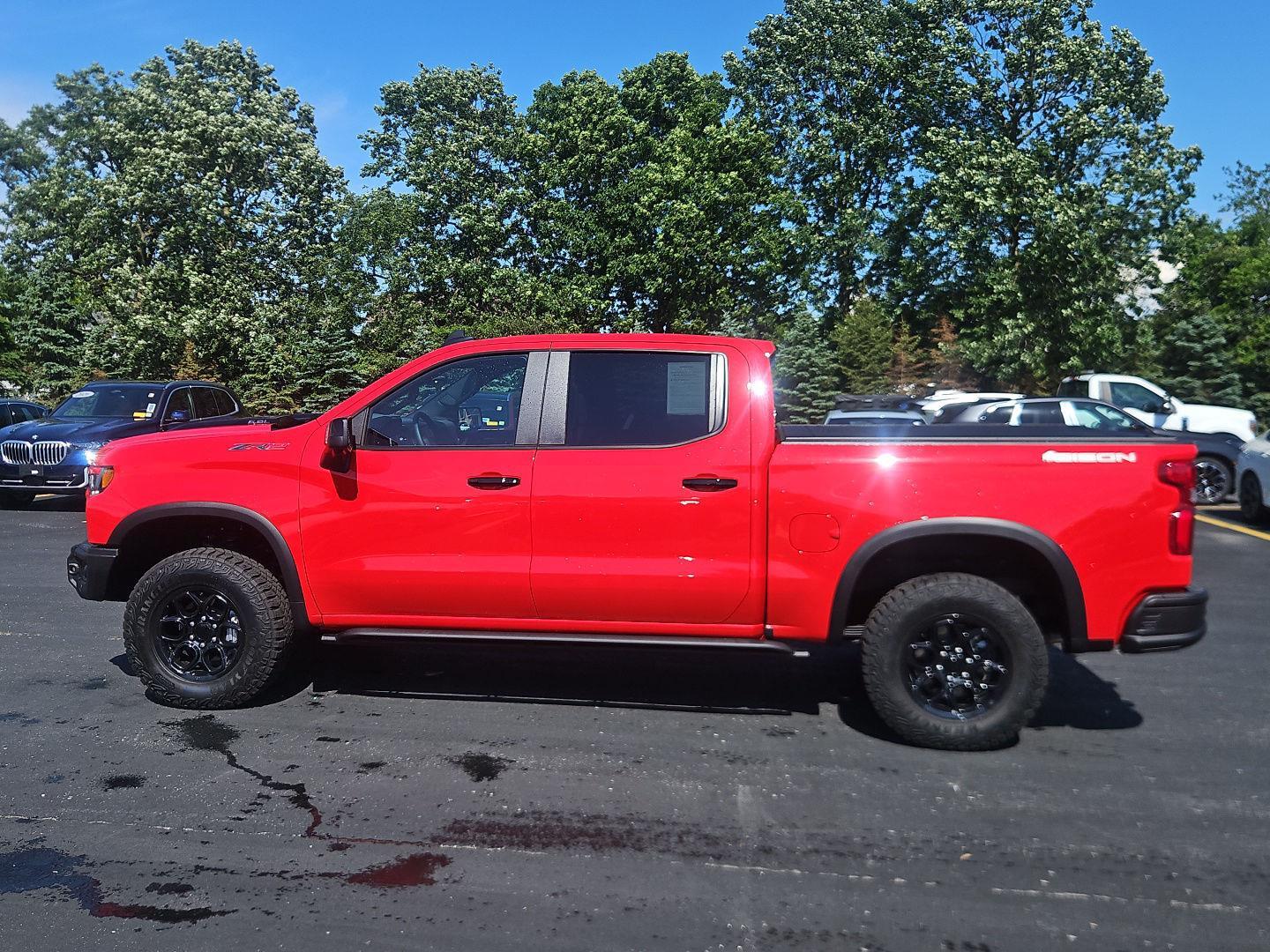 Used 2025 Red Hot Chevrolet ZR2 image 9