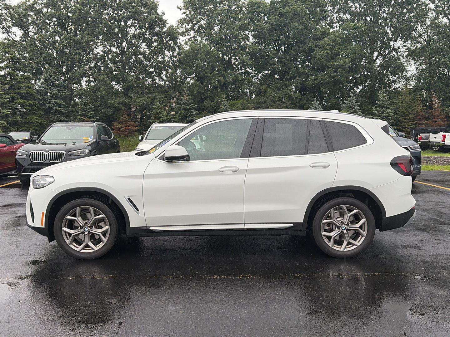 Used 2022 Mineral White Metallic BMW xDrive30i image 6