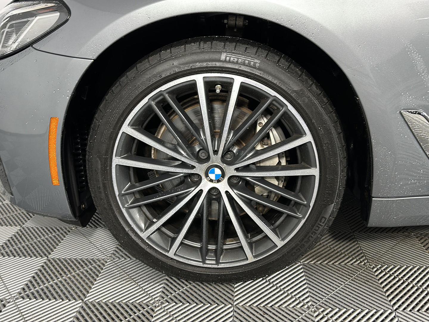 Certified Used 2023 Skyscraper Gray Metallic BMW 540i xDrive image 9