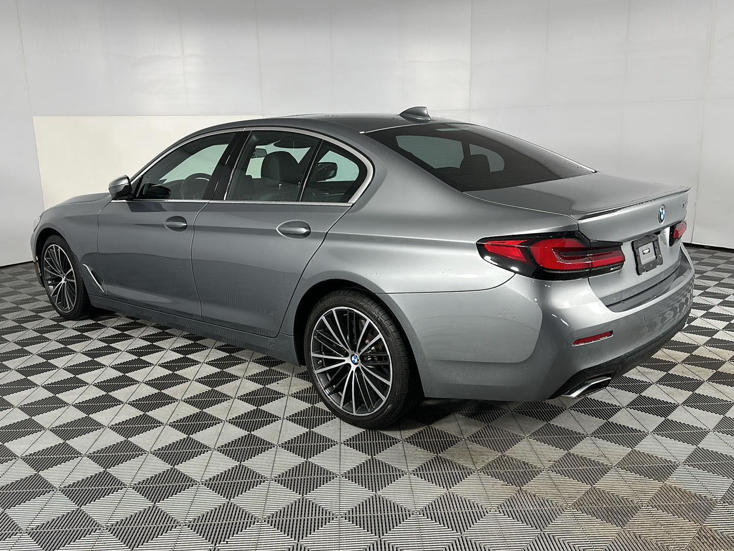 Certified Used 2023 Skyscraper Gray Metallic BMW 540i xDrive image 27