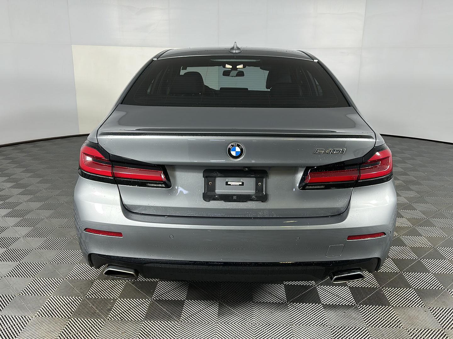 Certified Used 2023 Skyscraper Gray Metallic BMW 540i xDrive image 28