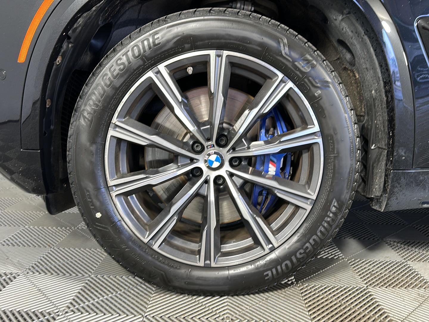 Certified Used 2024 Black Sapphire Metallic BMW M60i image 11