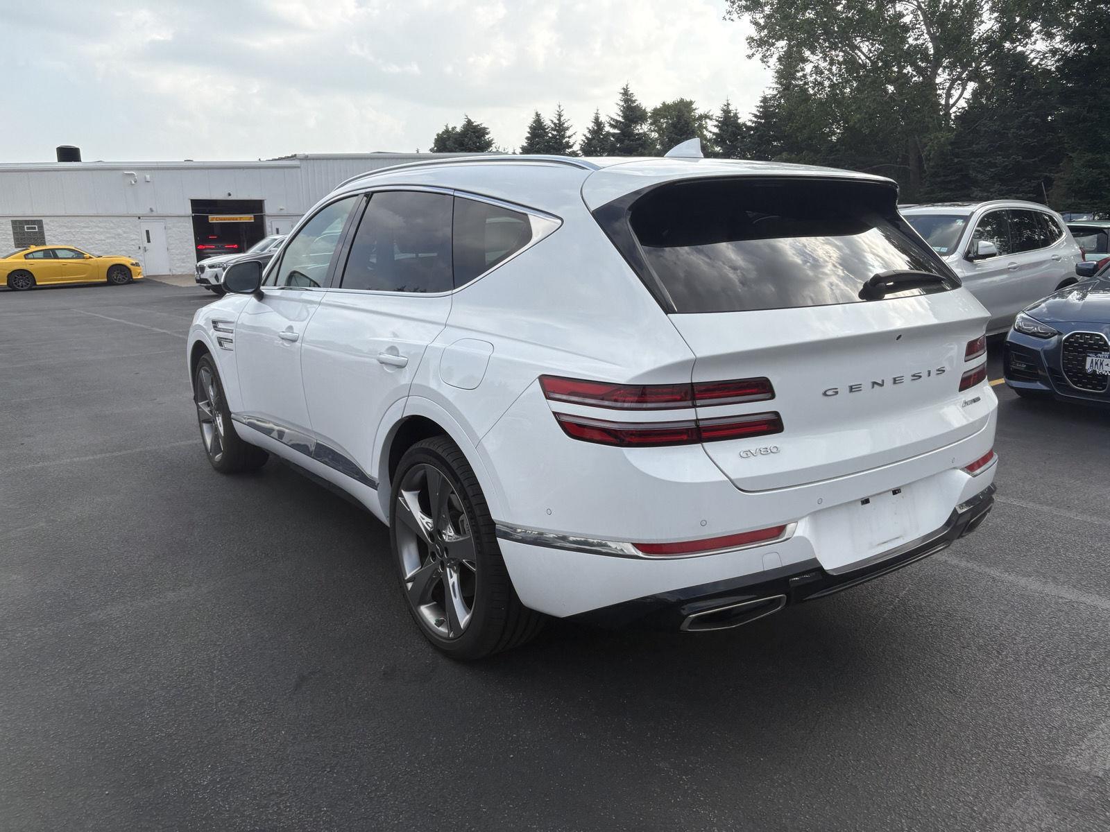 Used 2023 Alta White Genesis 3.5T image 4