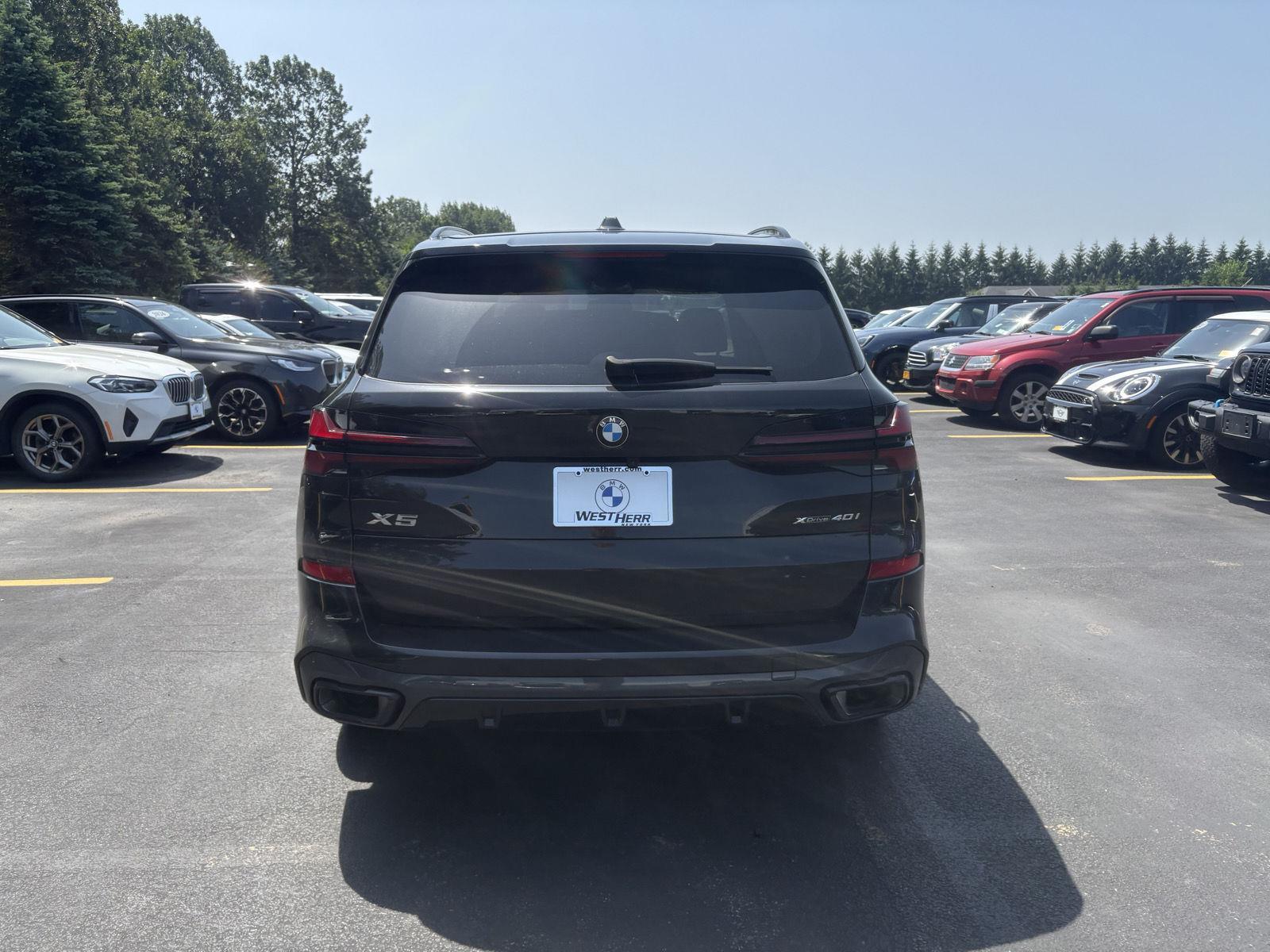 Used 2025 Black Sapphire Metallic BMW xDrive40i image 6
