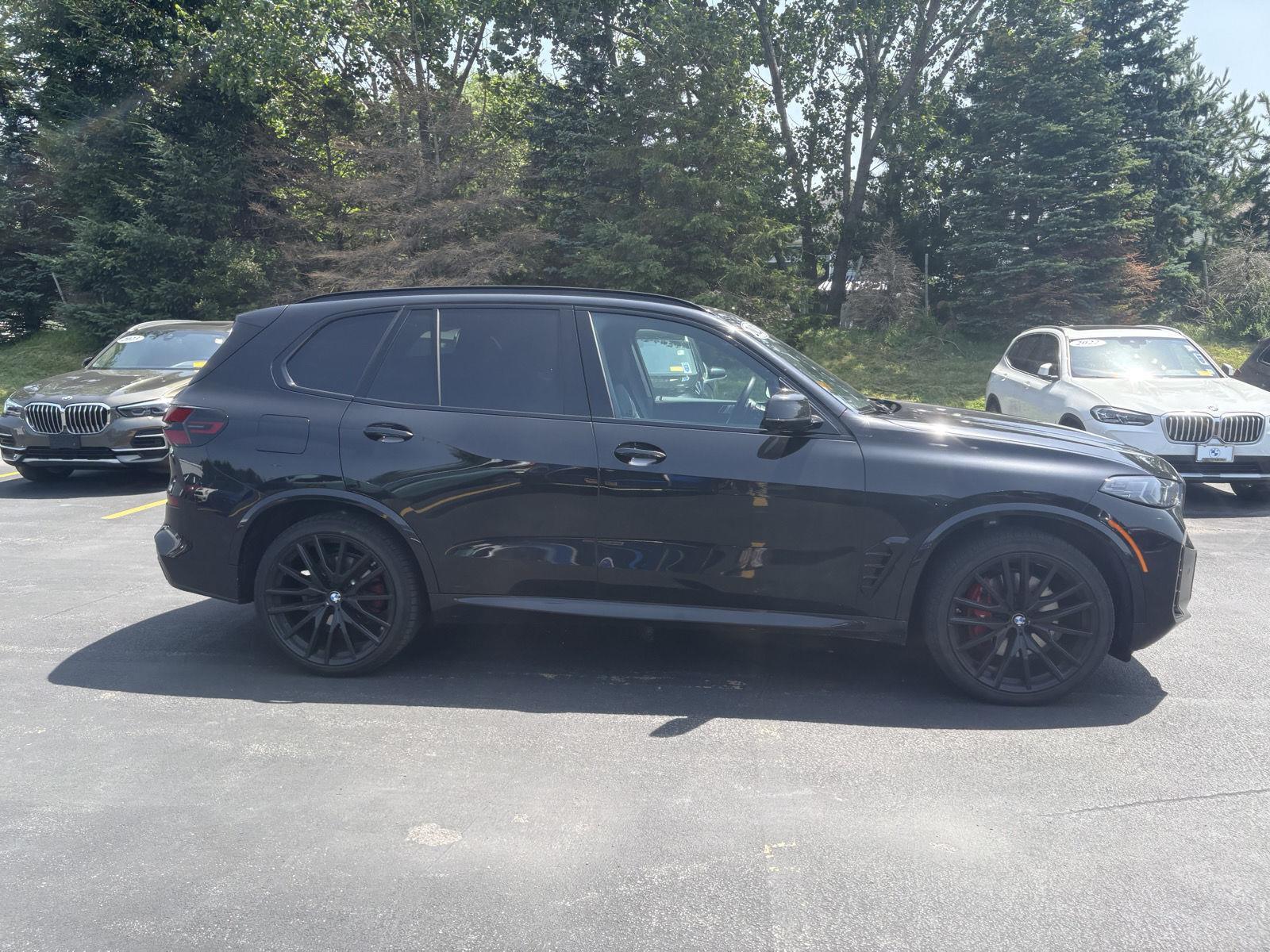 Used 2025 Black Sapphire Metallic BMW xDrive40i image 9