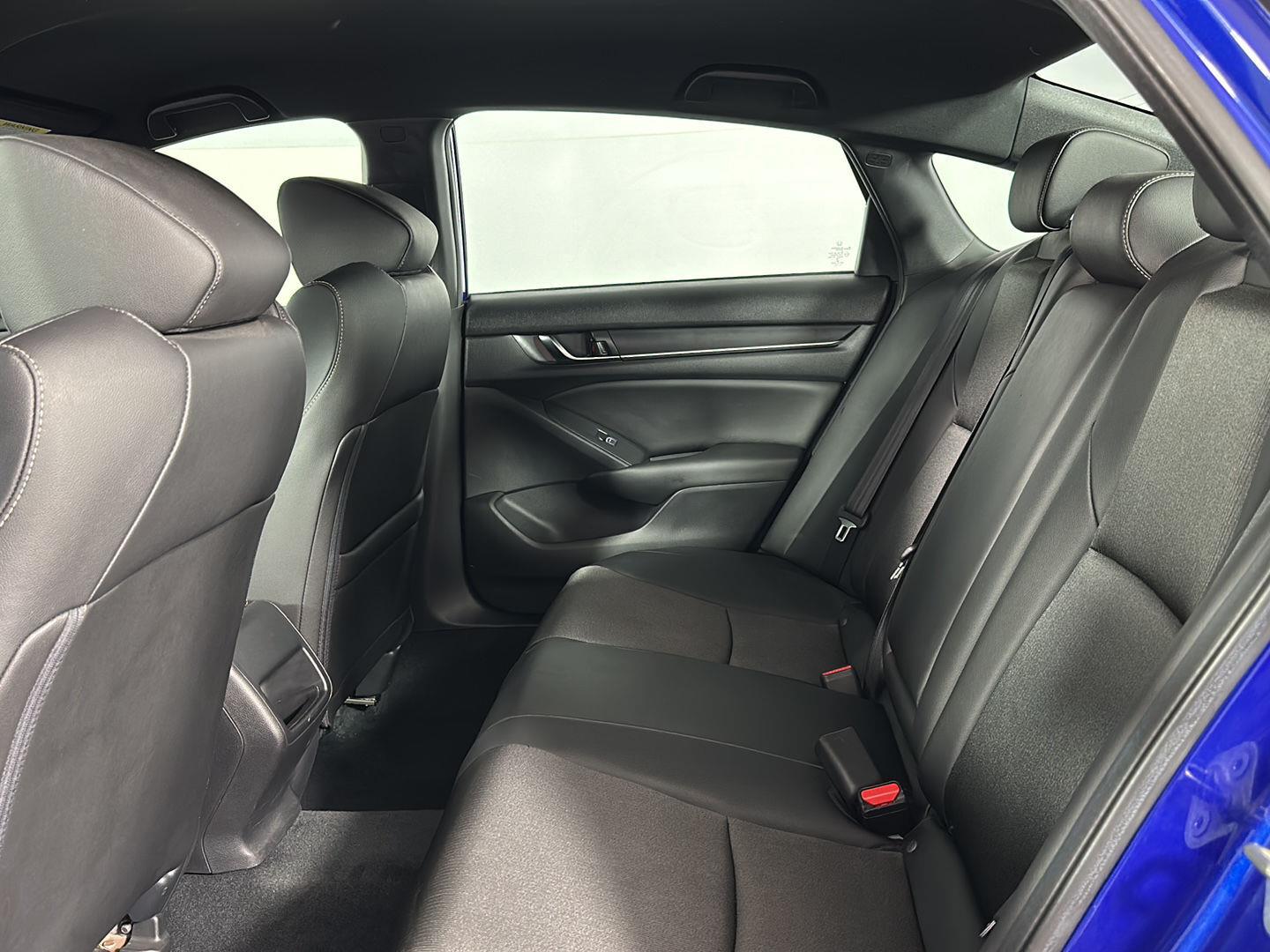 Used 2019 Still Night Pearl Honda Sport image 15