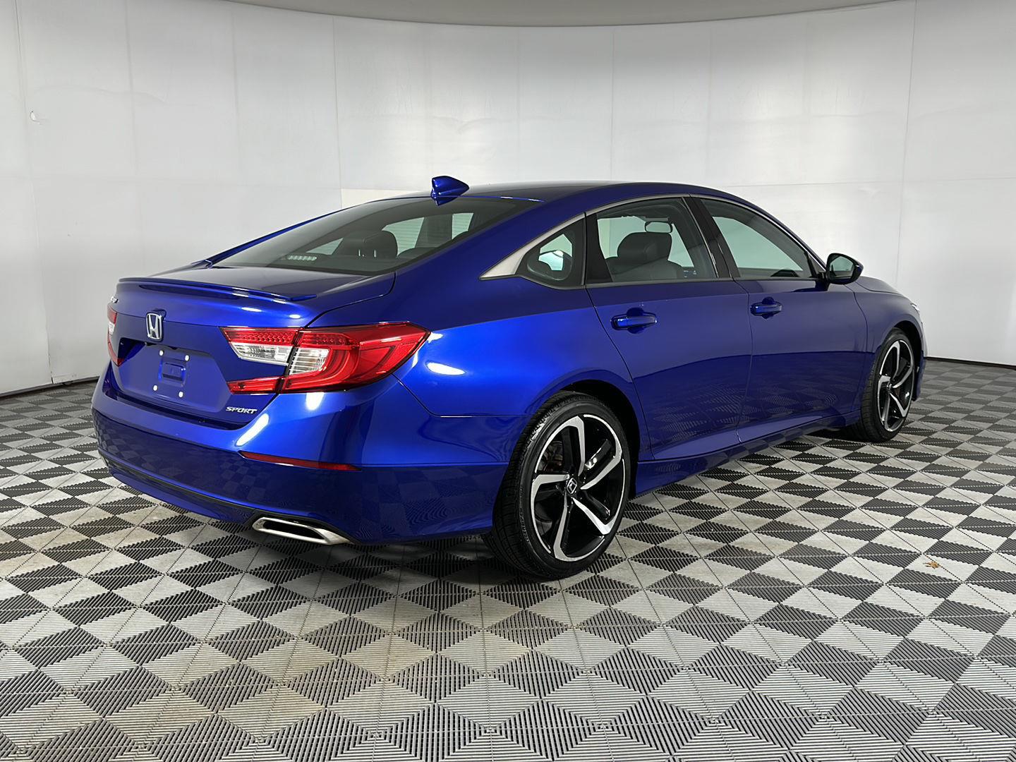 Used 2019 Still Night Pearl Honda Sport image 20
