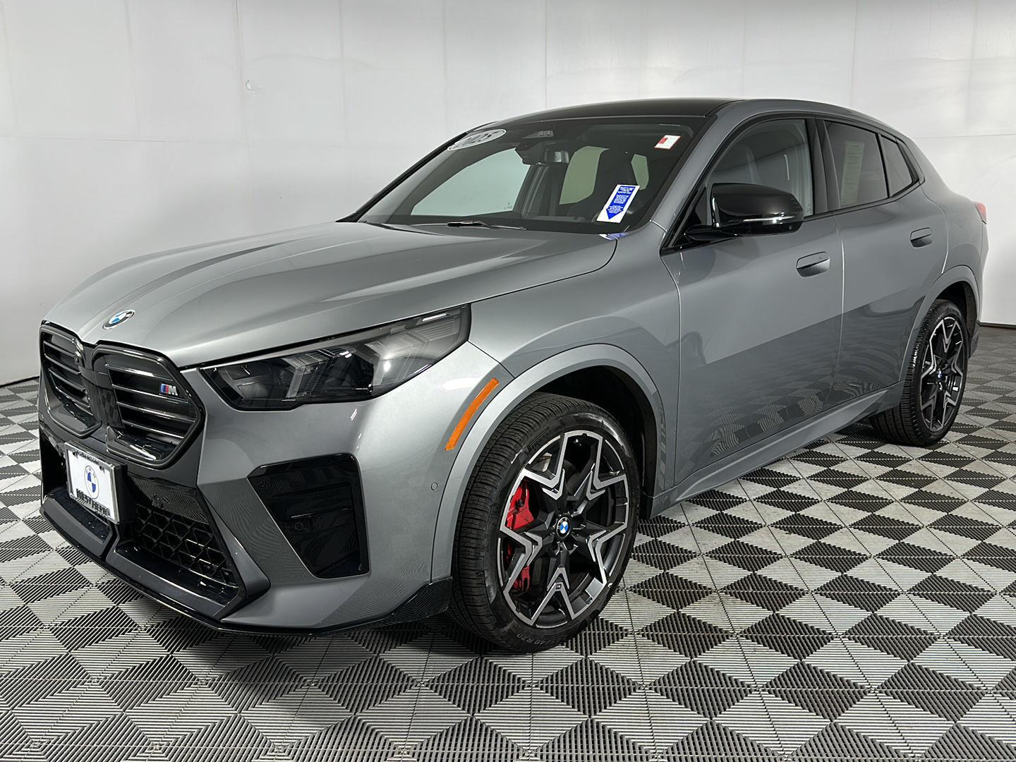 Certified Used 2025 Skyscraper Grey Metallic BMW M35i image 3