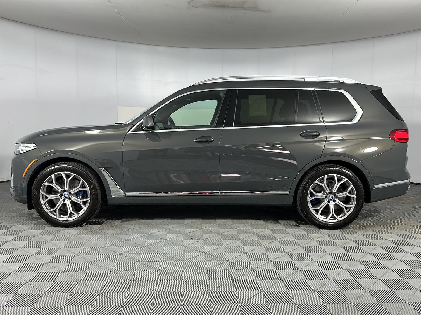 Used 2022 Dravit Grey Metallic BMW xDrive40i image 5