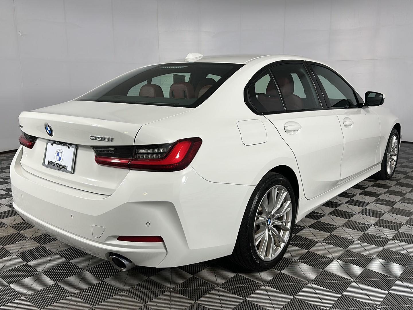Certified Used 2023 Alpine White BMW 330i xDrive image 31